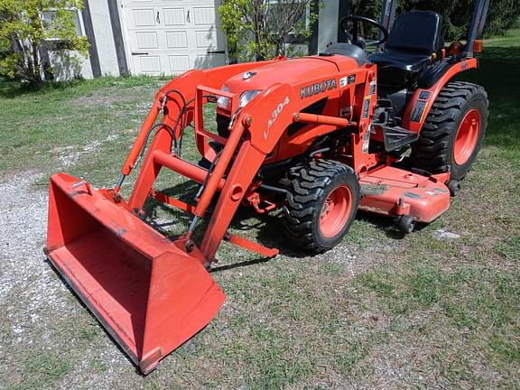 Image of Kubota B2320 equipment image 1