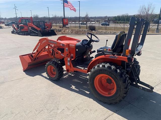 Image of Kubota B2320 equipment image 3