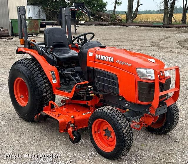 Image of Kubota B3200 equipment image 2
