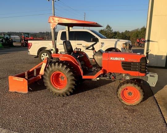 Image of Kubota B7800 equipment image 1