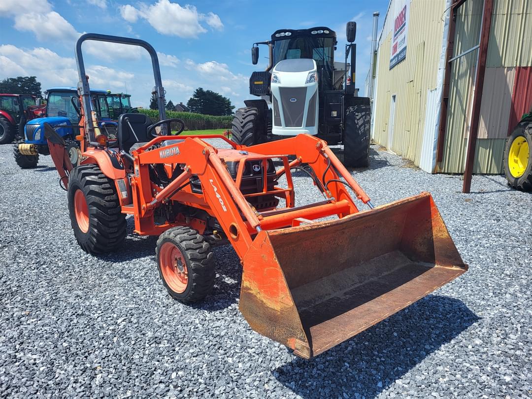 Image of Kubota B7800 Primary image