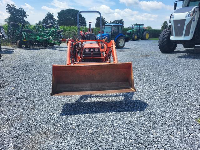 Image of Kubota B7800 equipment image 1