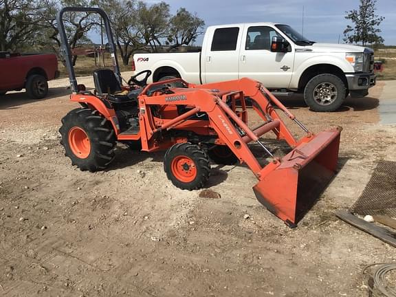 Image of Kubota B7800 equipment image 3