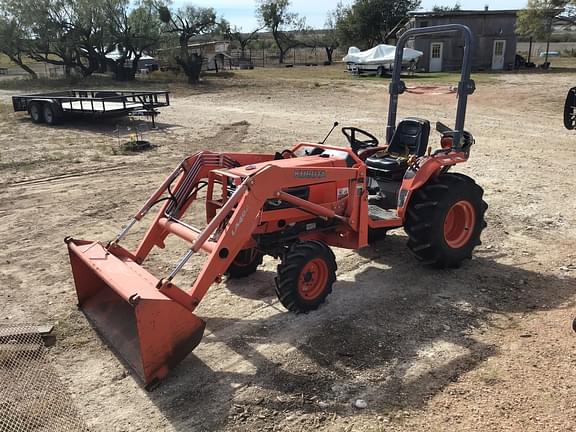 Image of Kubota B7800 equipment image 2