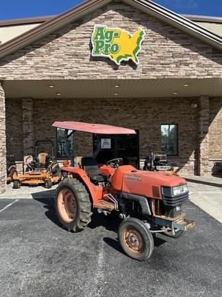 Image of Kubota L2800 equipment image 1