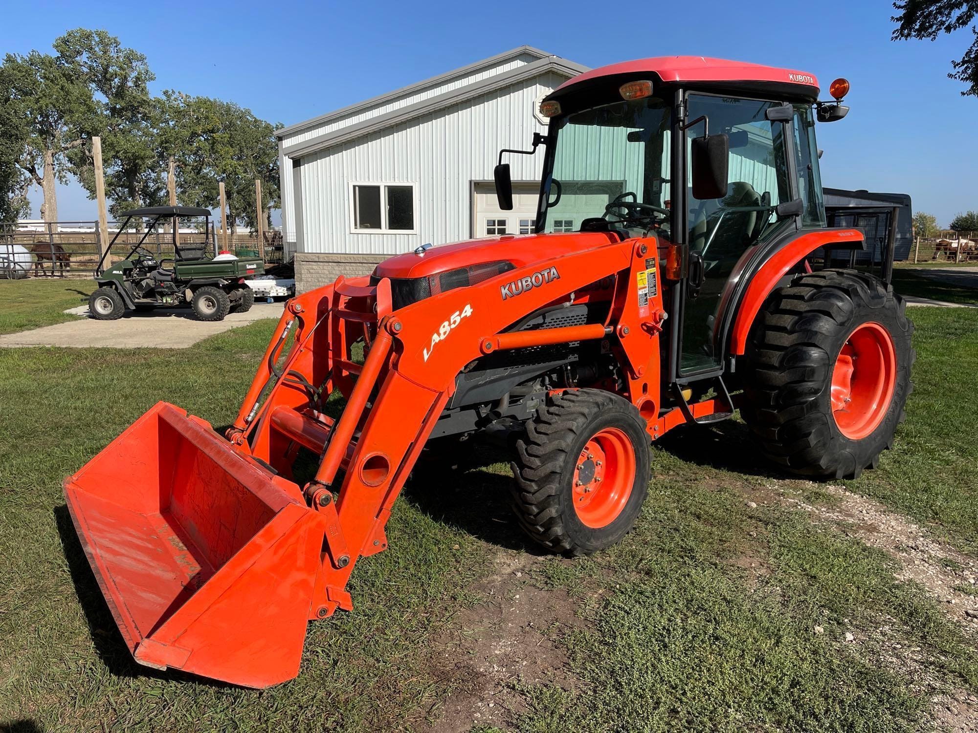 Main image Kubota L5740