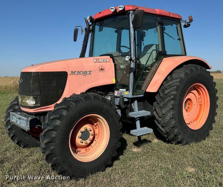 Main image Kubota M108X