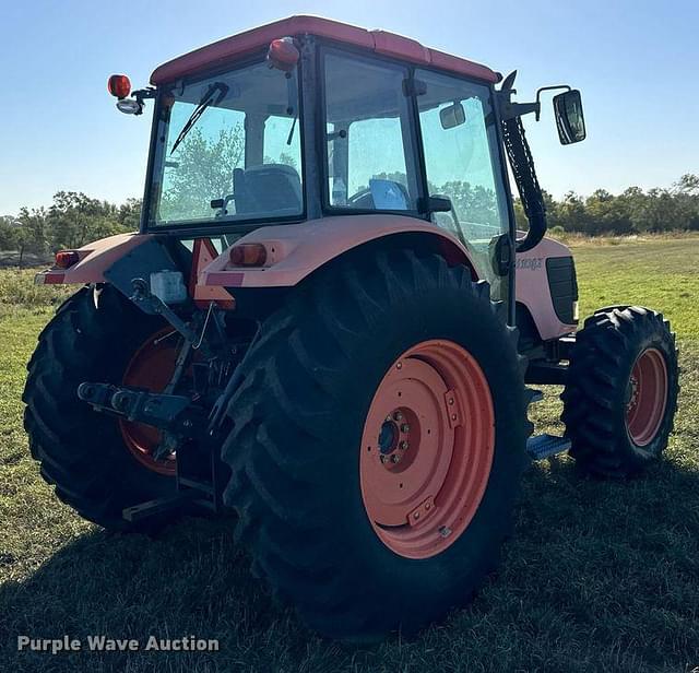 Image of Kubota M108X equipment image 4