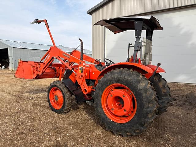 Image of Kubota M7040 equipment image 4