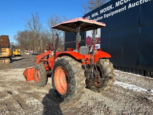 Image of Kubota M7040 equipment image 1