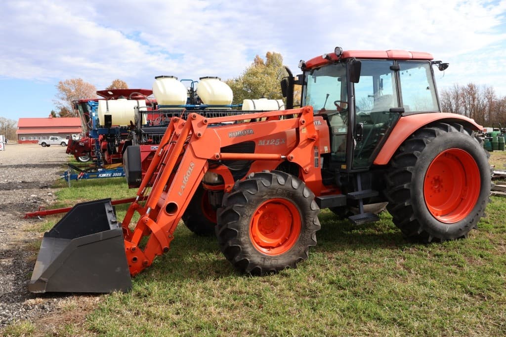 Image of Kubota M125X Primary image