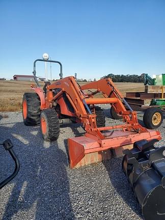 Image of Kubota MX5100 equipment image 1