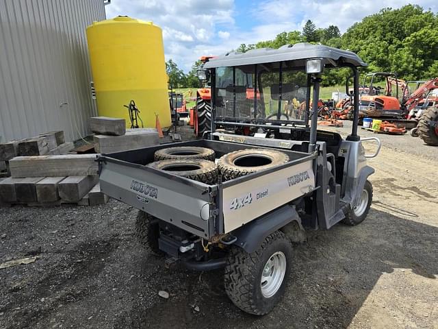 Image of Kubota RTV900 equipment image 2