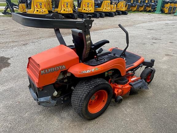 Image of Kubota ZG222Z equipment image 4