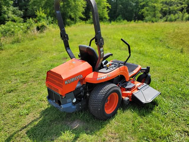 Image of Kubota ZG227 equipment image 4