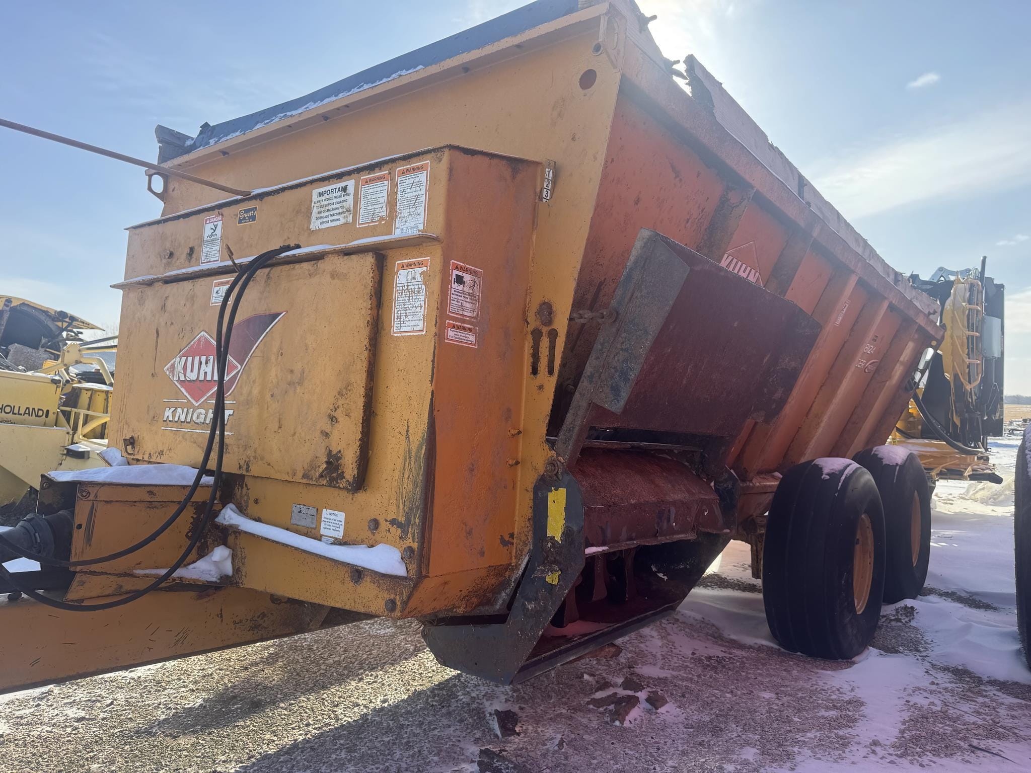 2008 Kuhn Knight 8124 Equipment Image0