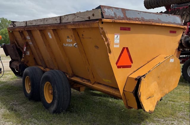 Image of Kuhn Knight 8124 equipment image 4