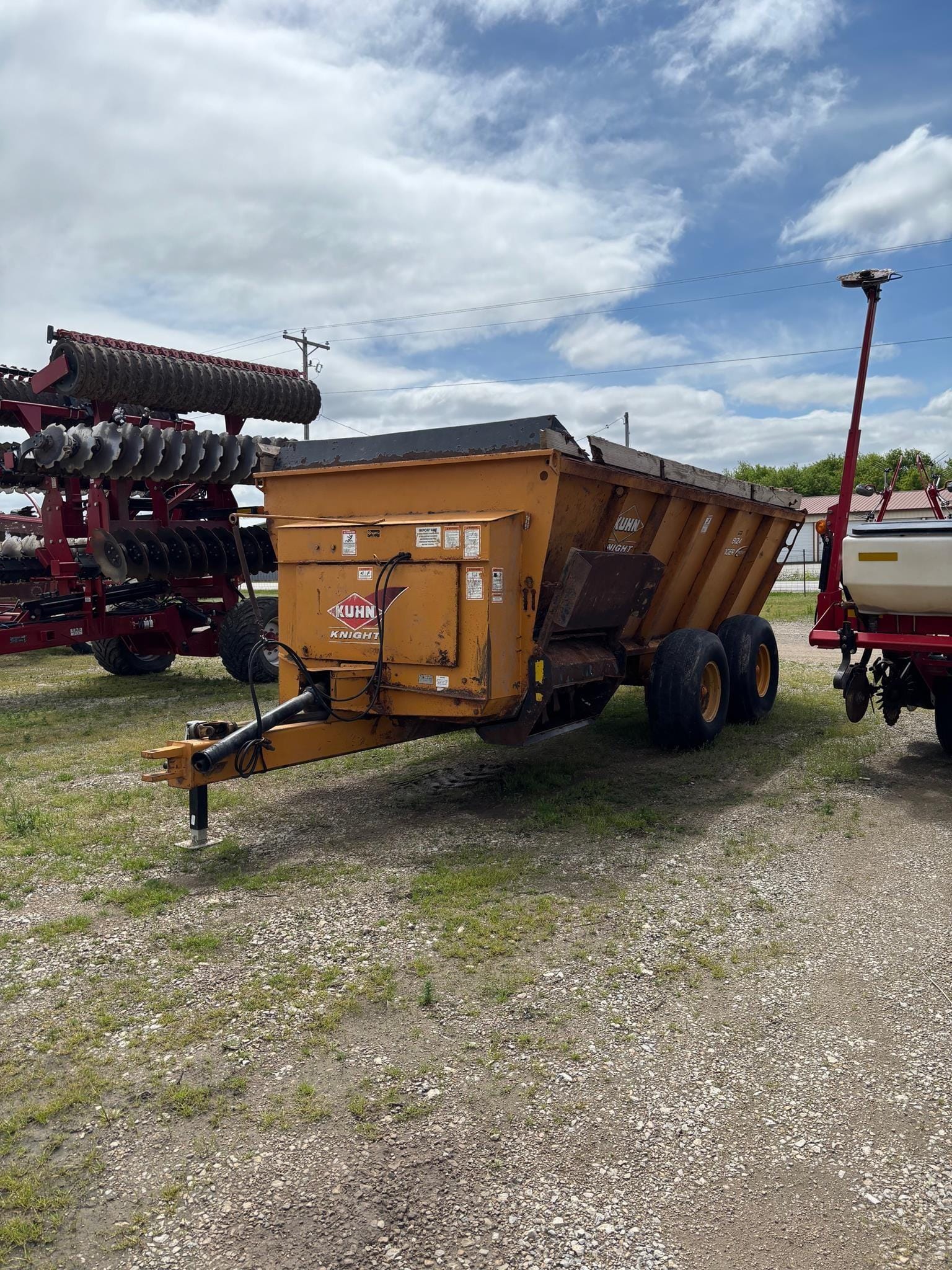 2008 Kuhn Knight 8124 Equipment Image0