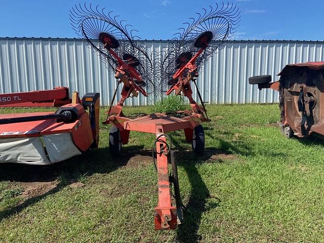 Image of Kuhn SR110 equipment image 1