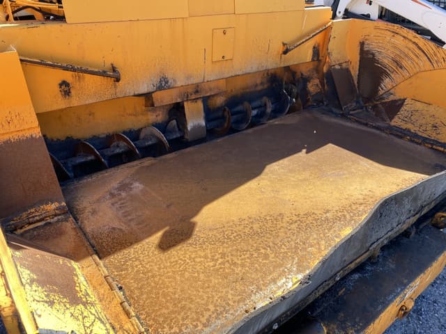 Image of LeeBoy 1000F equipment image 4