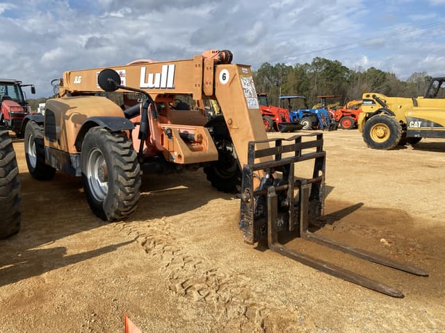 Image of Lull 644E-42 equipment image 3