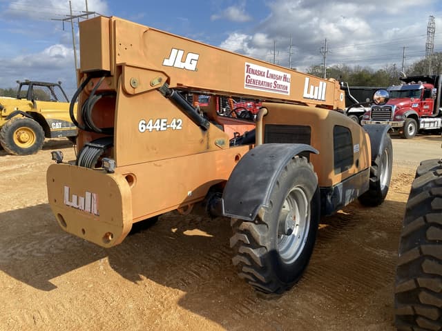 Image of Lull 644E-42 equipment image 2