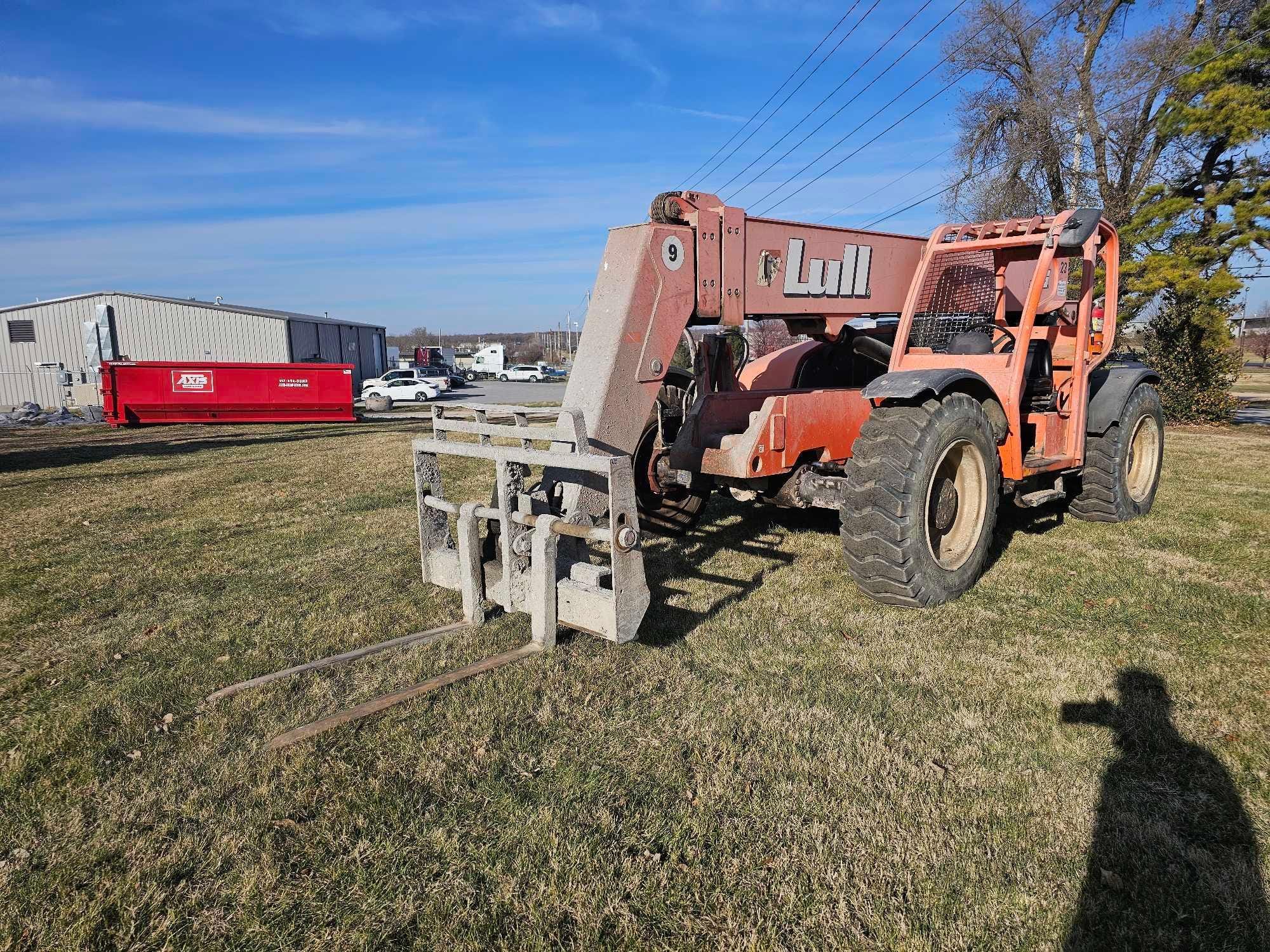 Main image Lull 944E-42