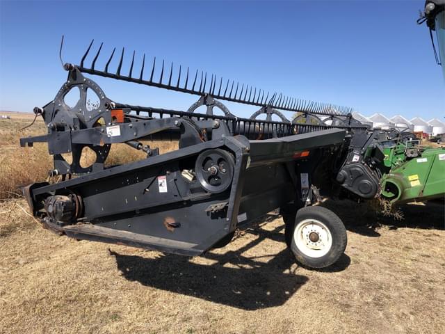 Image of MacDon D50 equipment image 2