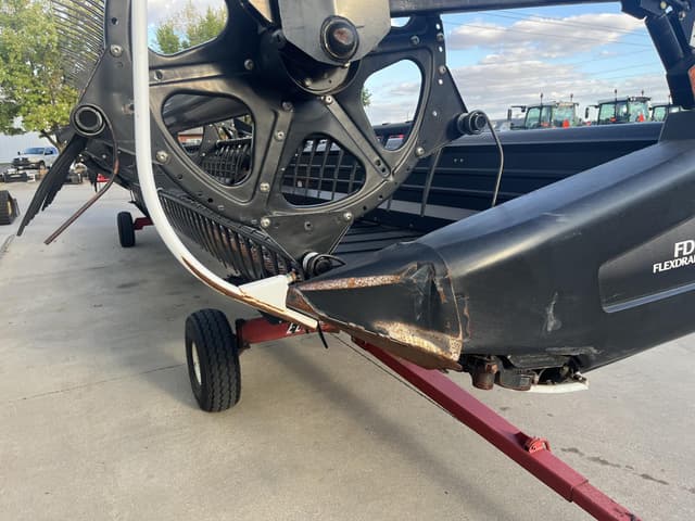 Image of MacDon FD70 equipment image 2