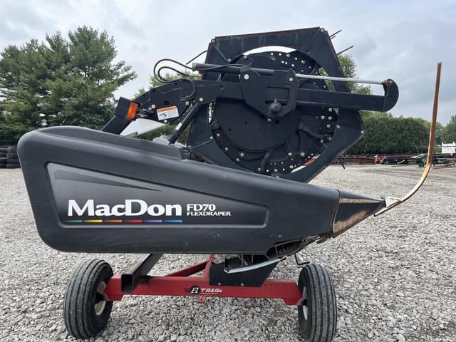 Image of MacDon FD70 equipment image 3