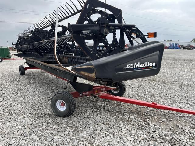 Image of MacDon FD70 equipment image 1