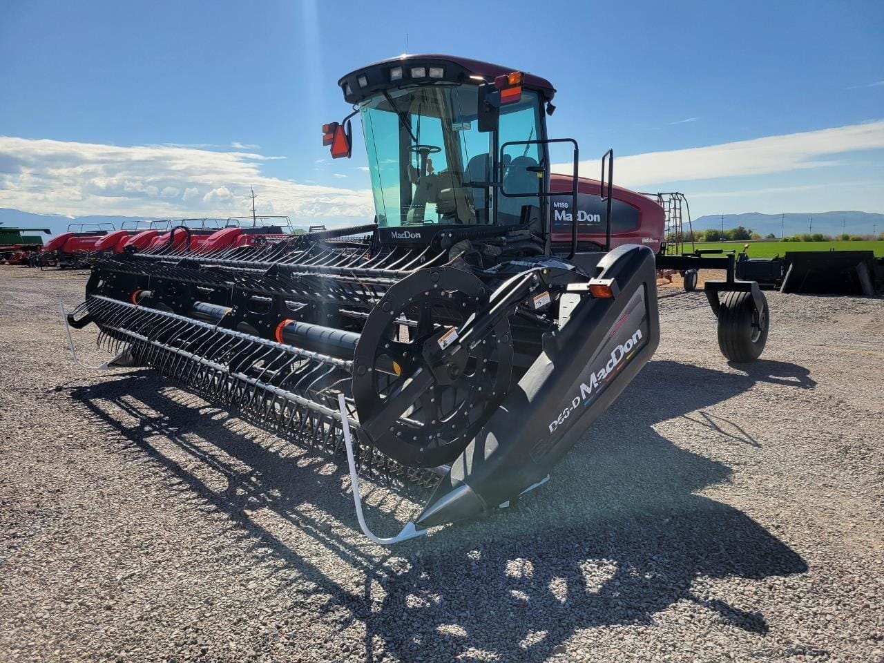 2008 MacDon M150 Equipment Image0