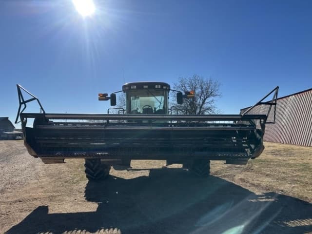 Image of MacDon M150 equipment image 2