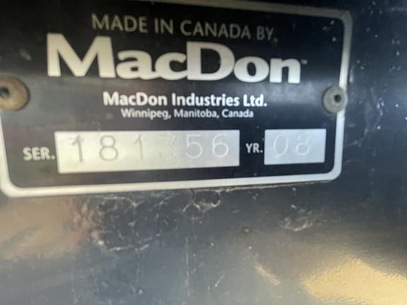 Image of MacDon M200 equipment image 2