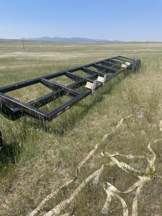 Image of MacDon M200 equipment image 3