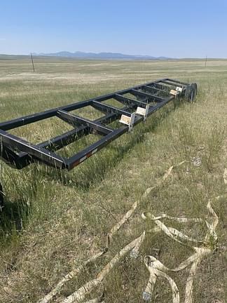 Image of MacDon M200 equipment image 3