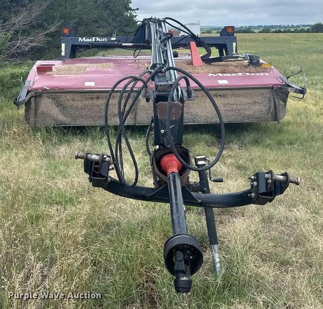 Image of MacDon R80 equipment image 1