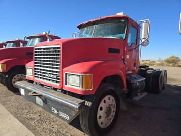 Main image Mack CHU613