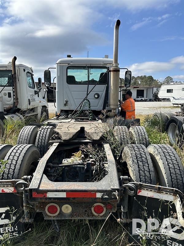 Image of Mack CXU613 equipment image 3