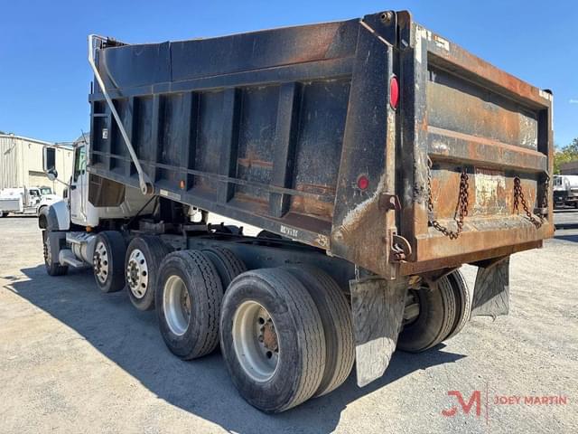 Image of Mack Granite GU713 equipment image 3