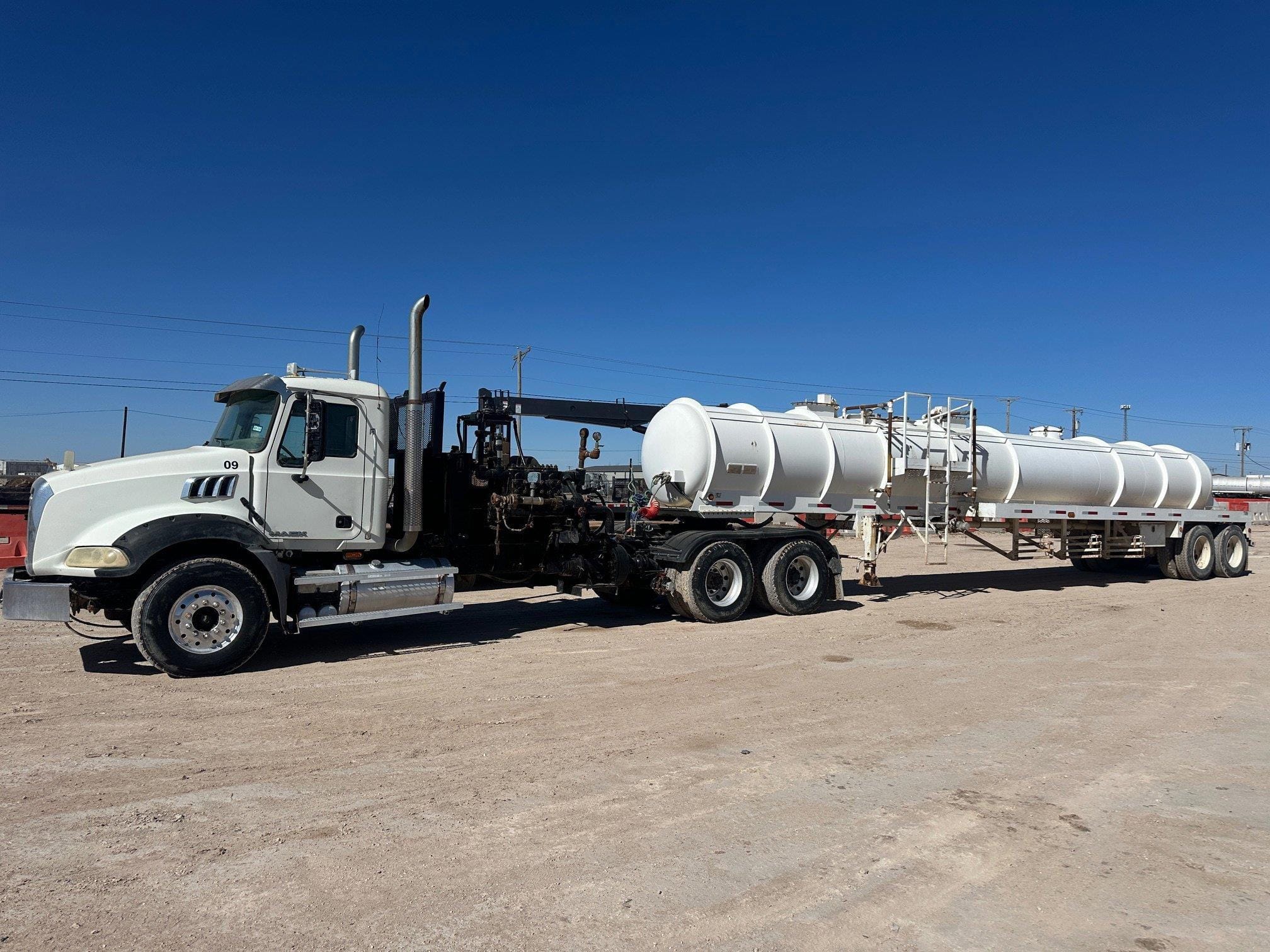 2008 Mack GU813 Equipment Image0