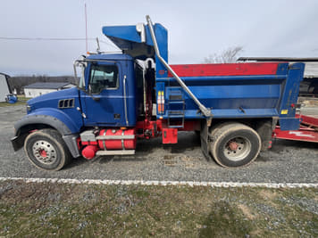 Main image Mack GU713