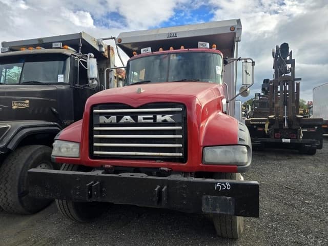 Image of Mack GU713 equipment image 1