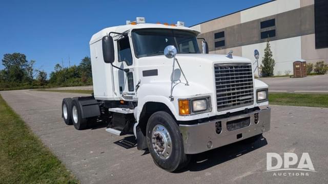 Image of Mack Pinnacle CHU613 equipment image 1