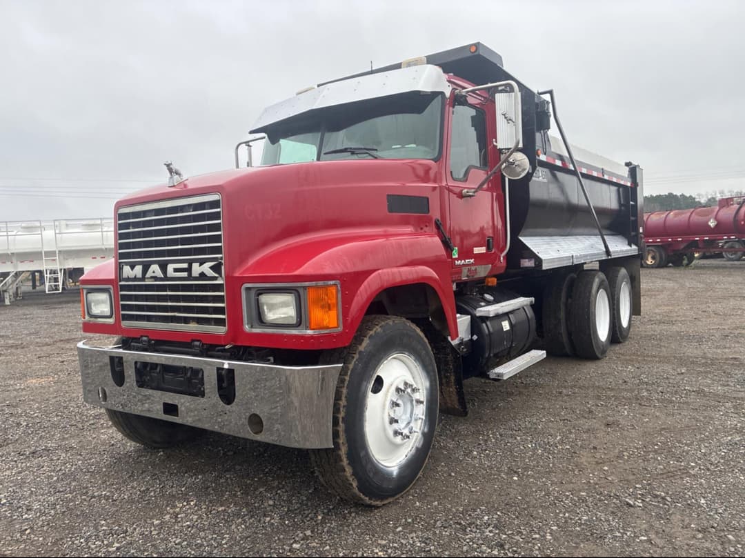 Image of Mack Pinnacle CHU613 Primary image