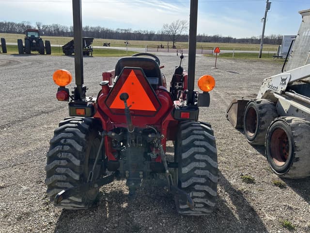 Image of Mahindra 2015 equipment image 3