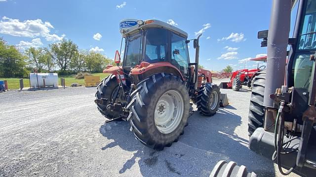 Image of Massey Ferguson 5455 equipment image 3