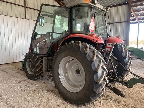 Image of Massey Ferguson 5455 equipment image 4