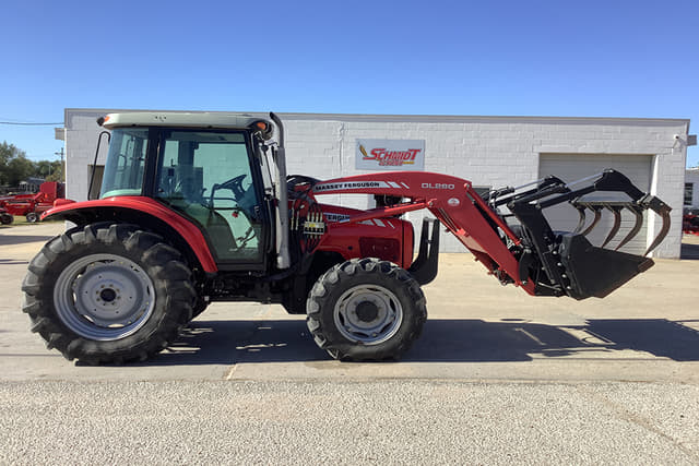 Image of Massey Ferguson 5455 equipment image 2