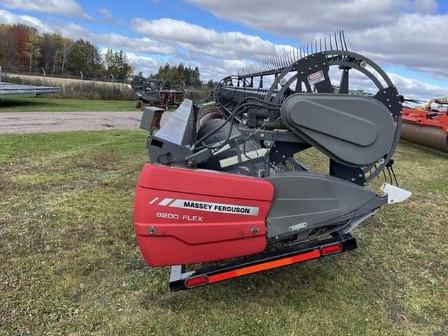 Image of Massey Ferguson 8200 equipment image 3